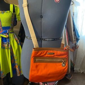 Micheal Kors Crossbody✨